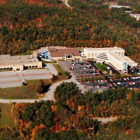 Holiday Inn Fitchburg-Waterpark Экстерьер фото